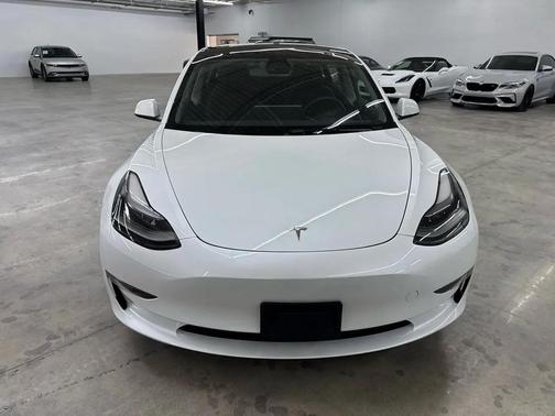 Pearl White Multi-Coat 2023 Tesla Model 3 Standard Range Plus