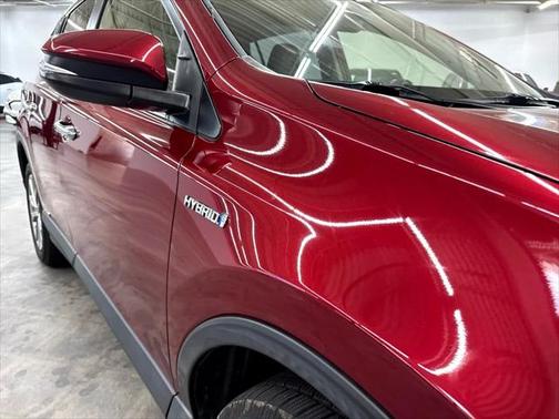 2018 Toyota RAV4 Hybrid SE