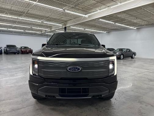 2023 Ford F-150 Lightning LARIAT