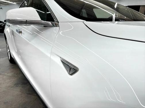 2015 Tesla Model S 85D
