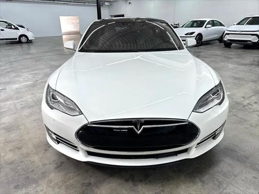 2015 Tesla Model S 85D