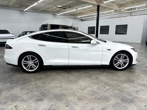 2015 Tesla Model S 85D