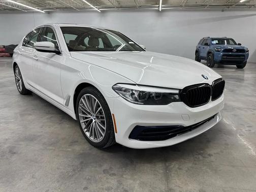 2019 BMW 530 530i
