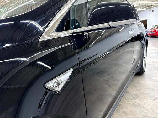 2016 Tesla Model X AWD 4dr 75D