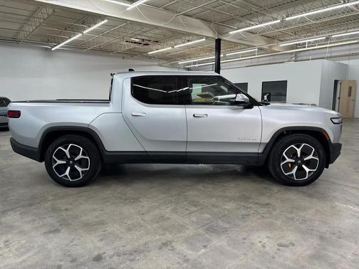 LA Silver 2024 Rivian R1T Adventure Quad Motor Large Pack