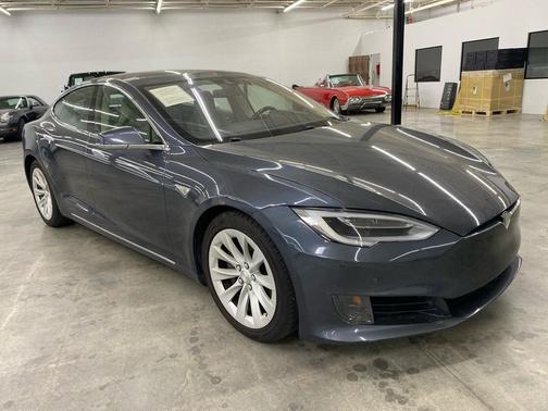 2016 Tesla Model S 75D