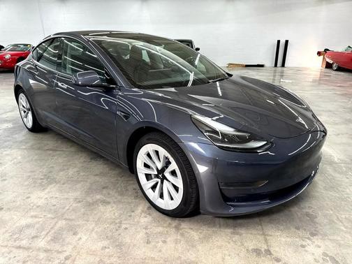 2022 Tesla Model 3 Standard Range