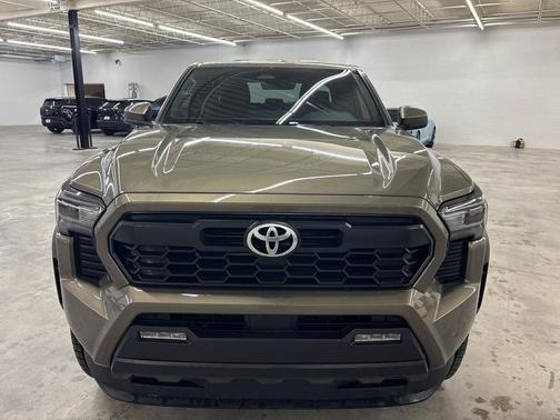 2025 Toyota Tacoma Hybrid TRD Sport