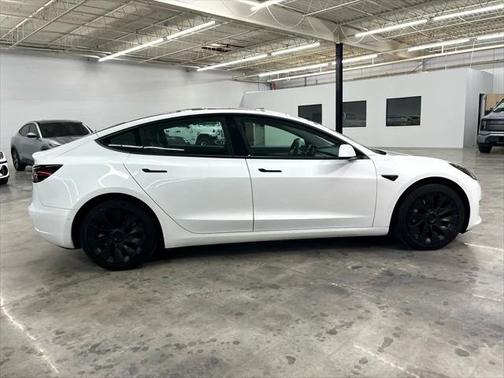 2022 Tesla Model 3 Standard Range