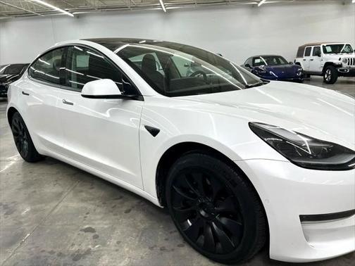 2022 Tesla Model 3 Standard Range