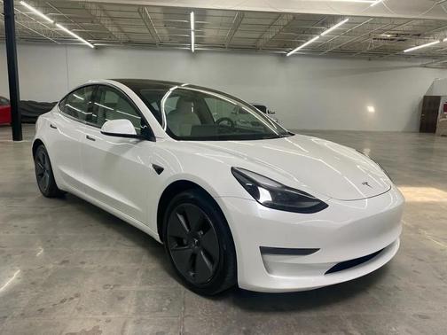 Pearl White Multi-Coat 2023 Tesla Model 3 Standard Range Plus