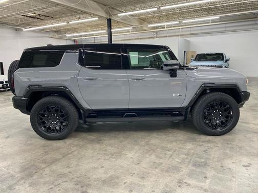 2025 GMC HUMMER EV SUV 2X