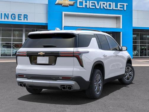 2025 Chevrolet Traverse LT