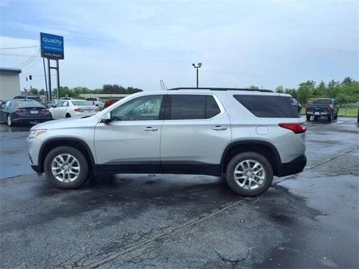 2021 Chevrolet Traverse LT Cloth