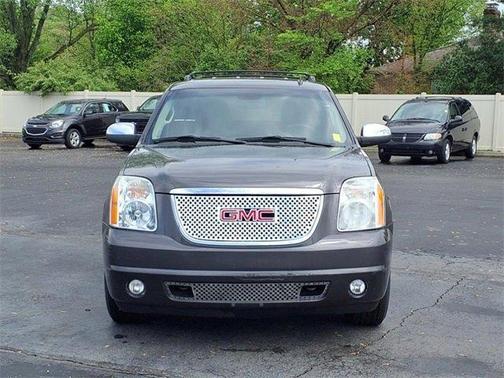 2011 GMC Yukon SLE