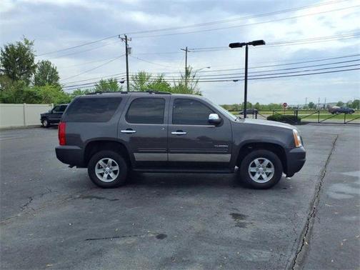 2011 GMC Yukon SLE