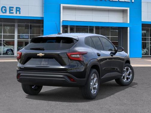 2025 Chevrolet Trax LS