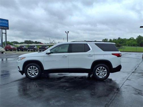 2021 Chevrolet Traverse LT Cloth