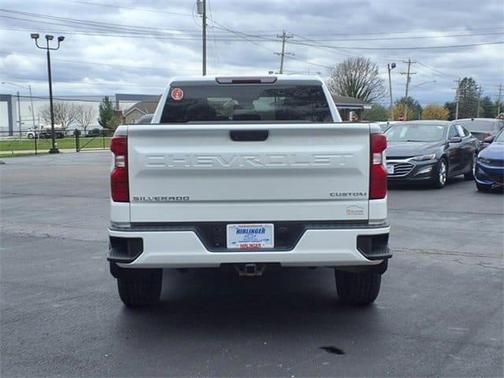 2022 Chevrolet Silverado 1500 Custom