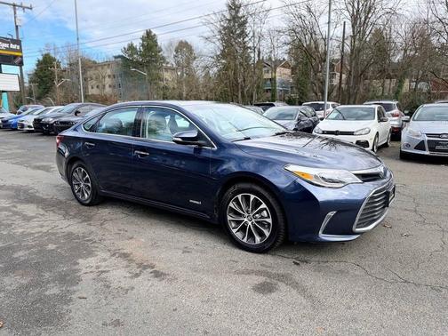 2018 Toyota Avalon Hybrid XLE Premium
