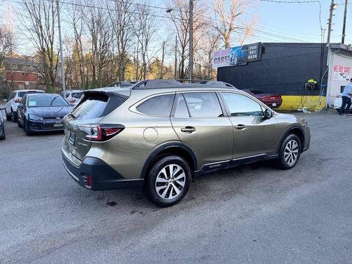 2022 Subaru Outback Premium