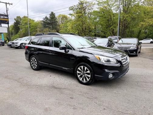 Crystal Black Silica 2017 Subaru Outback 2.5i Limited