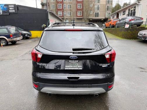 Agate Black Metallic 2019 Ford Escape Titanium