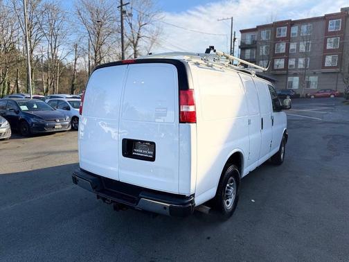 2022 Chevrolet Express 2500 RWD 2500 Regular Wheelbase WT