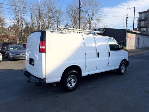 2022 Chevrolet Express 2500 RWD 2500 Regular Wheelbase WT