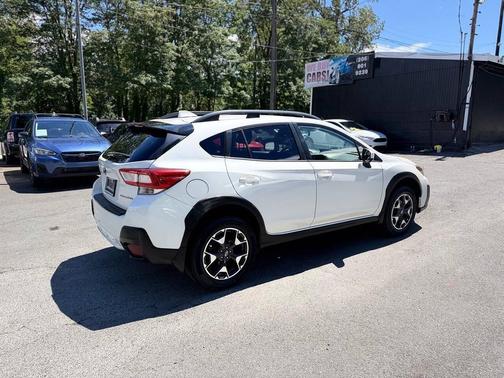Crystal White Pearl 2019 Subaru Crosstrek 2.0i Premium