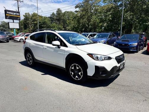 Crystal White Pearl 2019 Subaru Crosstrek 2.0i Premium