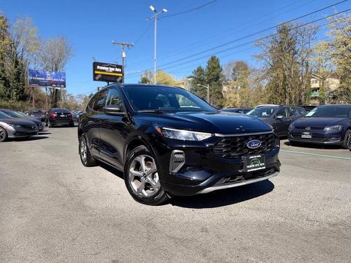Agate Black Metallic 2023 Ford Escape ST-Line