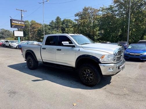 Bright Silver Metallic Clearcoat 2014 RAM 2500 SLT