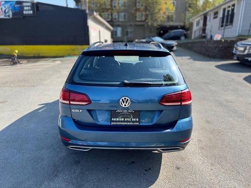 2019 Volkswagen Golf SportWagen TSI S