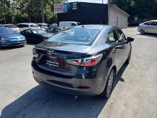 2019 Toyota Yaris Sedan XLE