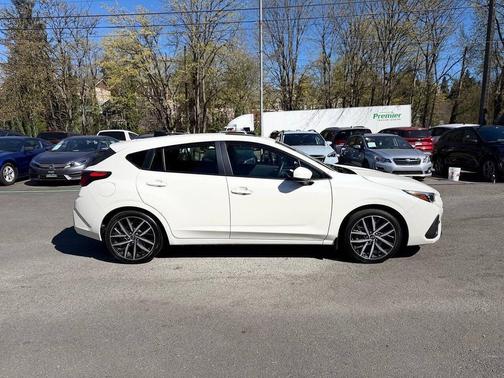 Crystal White Pearl 2024 Subaru Impreza Sport