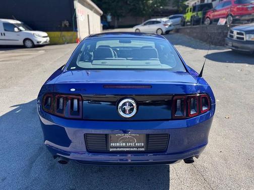 2014 Ford Mustang V6