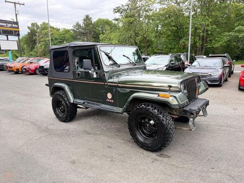 Green 1995 Jeep Wrangler Sahara