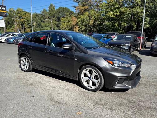 2017 Ford Focus ST 