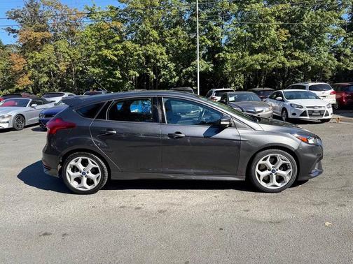 2017 Ford Focus ST 