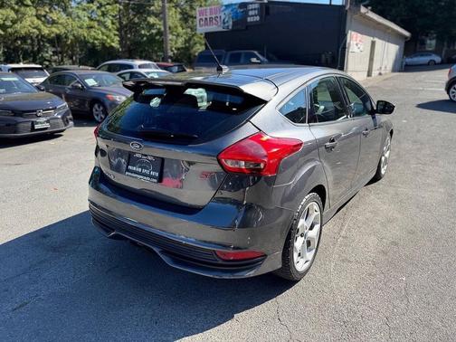 2017 Ford Focus ST 