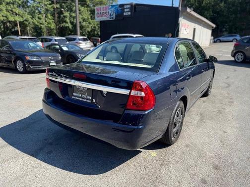 2004 Chevrolet Malibu Base