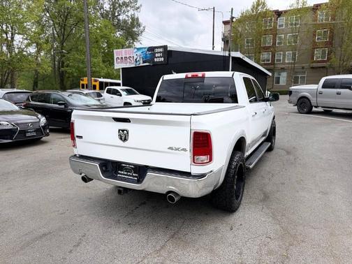 Bright White Clearcoat 2016 RAM 1500 Laramie
