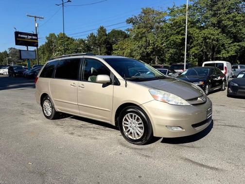 2008 Toyota Sienna XLE