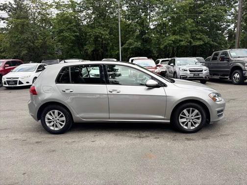 2016 Volkswagen Golf TSI S 4-Door