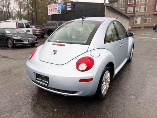 2009 Volkswagen New Beetle S