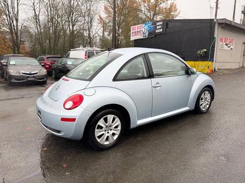 2009 Volkswagen New Beetle S
