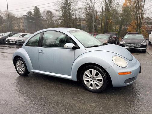 2009 Volkswagen New Beetle S