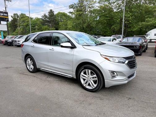 Silver Ice Metallic 2018 Chevrolet Equinox LT