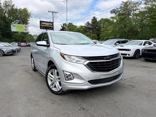 Silver Ice Metallic 2018 Chevrolet Equinox LT